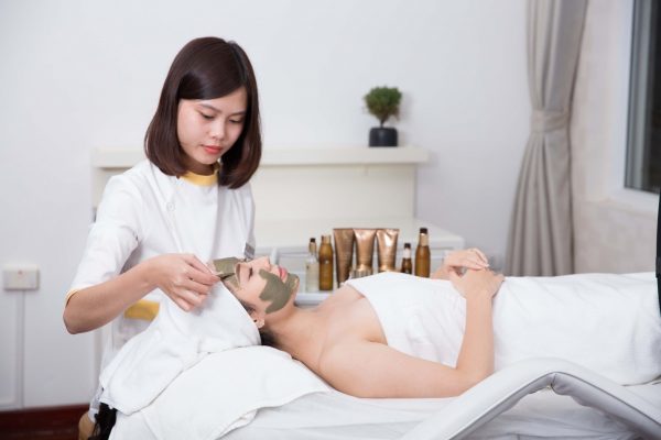 Mách bạn thiết kế góc ăn uống nhỏ xinh cho ban công căn hộ chung cư